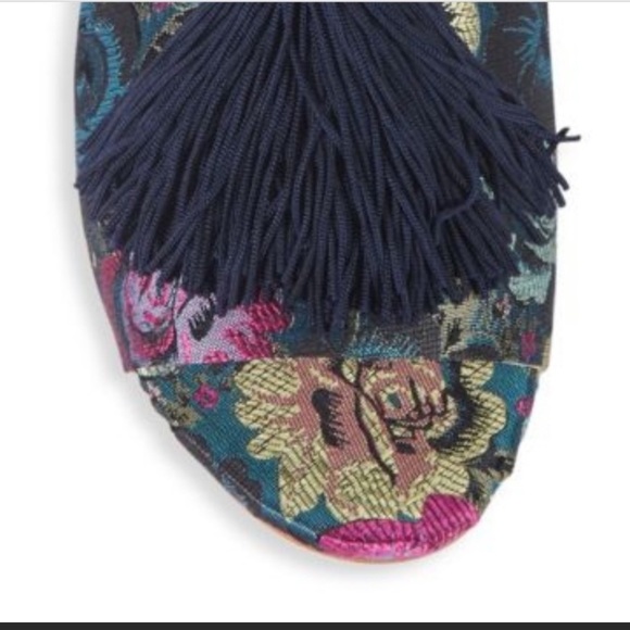 RARE Charles David Sashay Sandal w/Tassel NIB - Picture 2 of 8